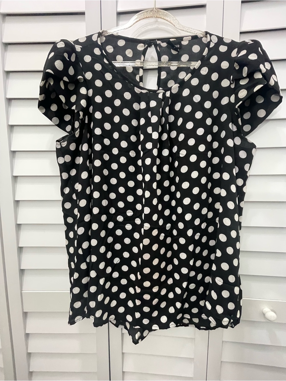 Torrid Women’s Black & White Polka Dot Short Cap  Sleeve Top size 0